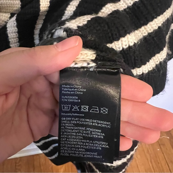 NEVER WORN H&M Rib Knit Half Zip Sweater - Picture 3 of 5